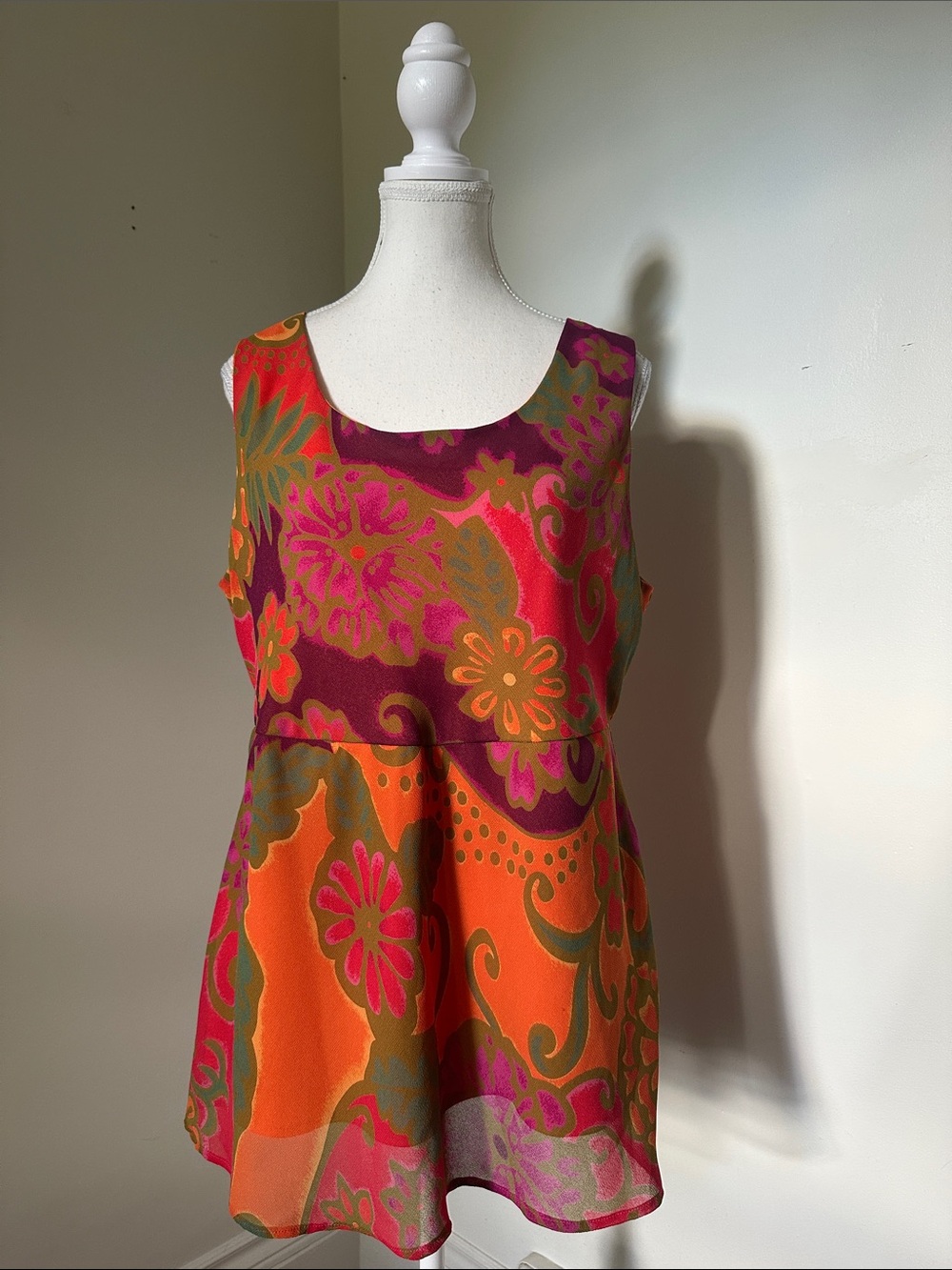 MIDNIGHT VELVET Vintage Bright Floral Retro Disco Vacation Summer Tank Top